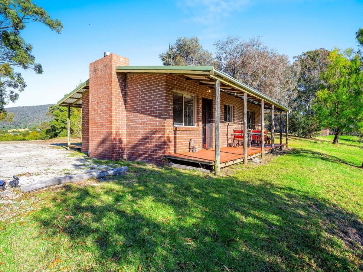 Braeside Cabin Two Alphitonia Central Tilba Bagian luar foto