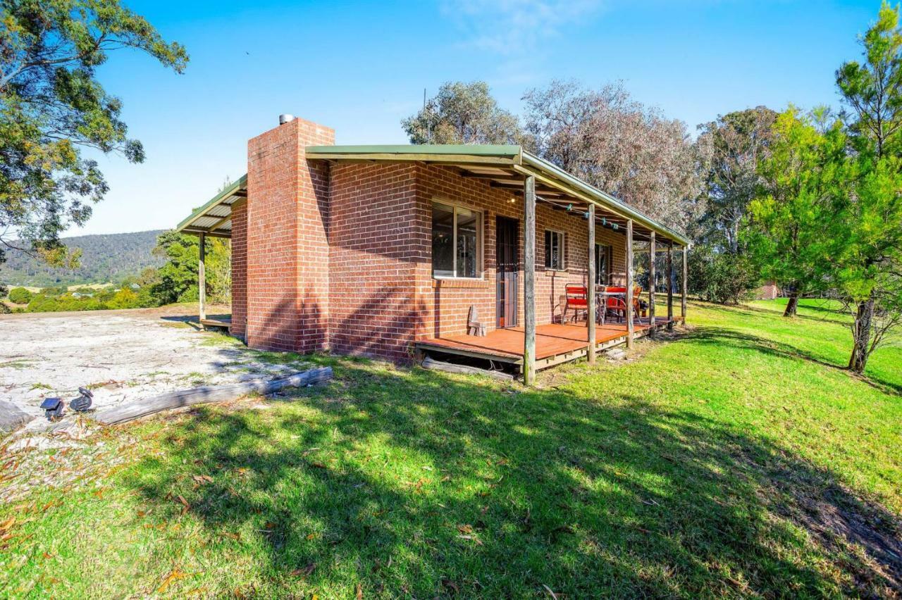 Braeside Cabin Two Alphitonia Central Tilba Bagian luar foto